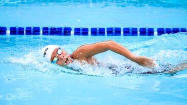 10 Health Benefits of Swimming for Men